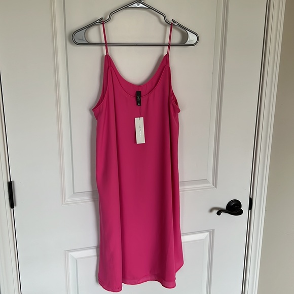 NWT Francesca’s Ayla Double Layer Shift Dress. - Picture 4 of 11